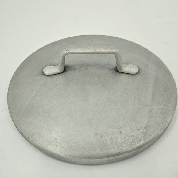 Magnalite 6-1/2" to 7" Cast Aluminum GHC Professional Pot Replacement Lid - Picture 1 of 3